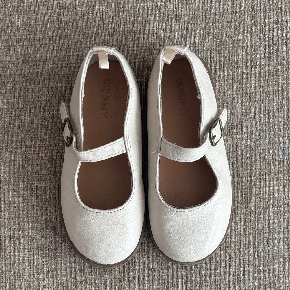 Old Navy Kids Cream Mary Jane Dress Shoes